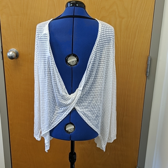 Open Back top - Picture 2 of 4